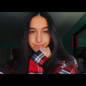 Meet your Posher, Annika